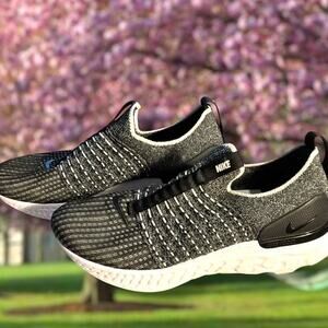 Women's Sz 8 NIKE CJ0280-002 Phantom Run 2 Black/White Slip On Running Shoe EUC